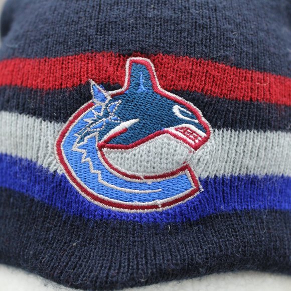 Vancouver Canucks Toque (VTG) - 3 Striper Original Orca - Adult Stretch Fit - Picture 2 of 8
